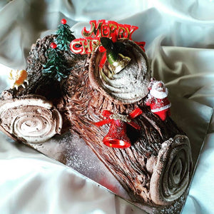 Chocolate Yule Log - Divine Cakes