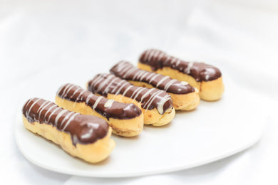 Chocolate Eclair - Divine Cakes