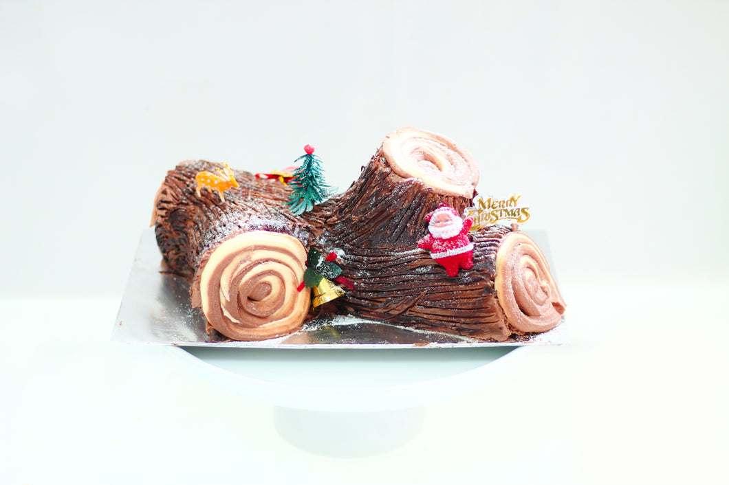 Chocolate Yule Log - Divine Cakes