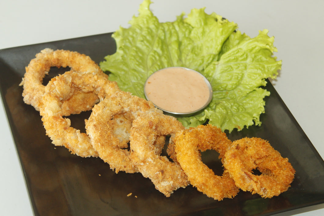 Panko crumb fried onion rings (8) with thousand island sauce
